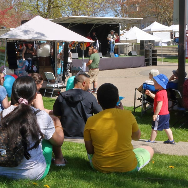 can you provide event bathrooms for outdoor events